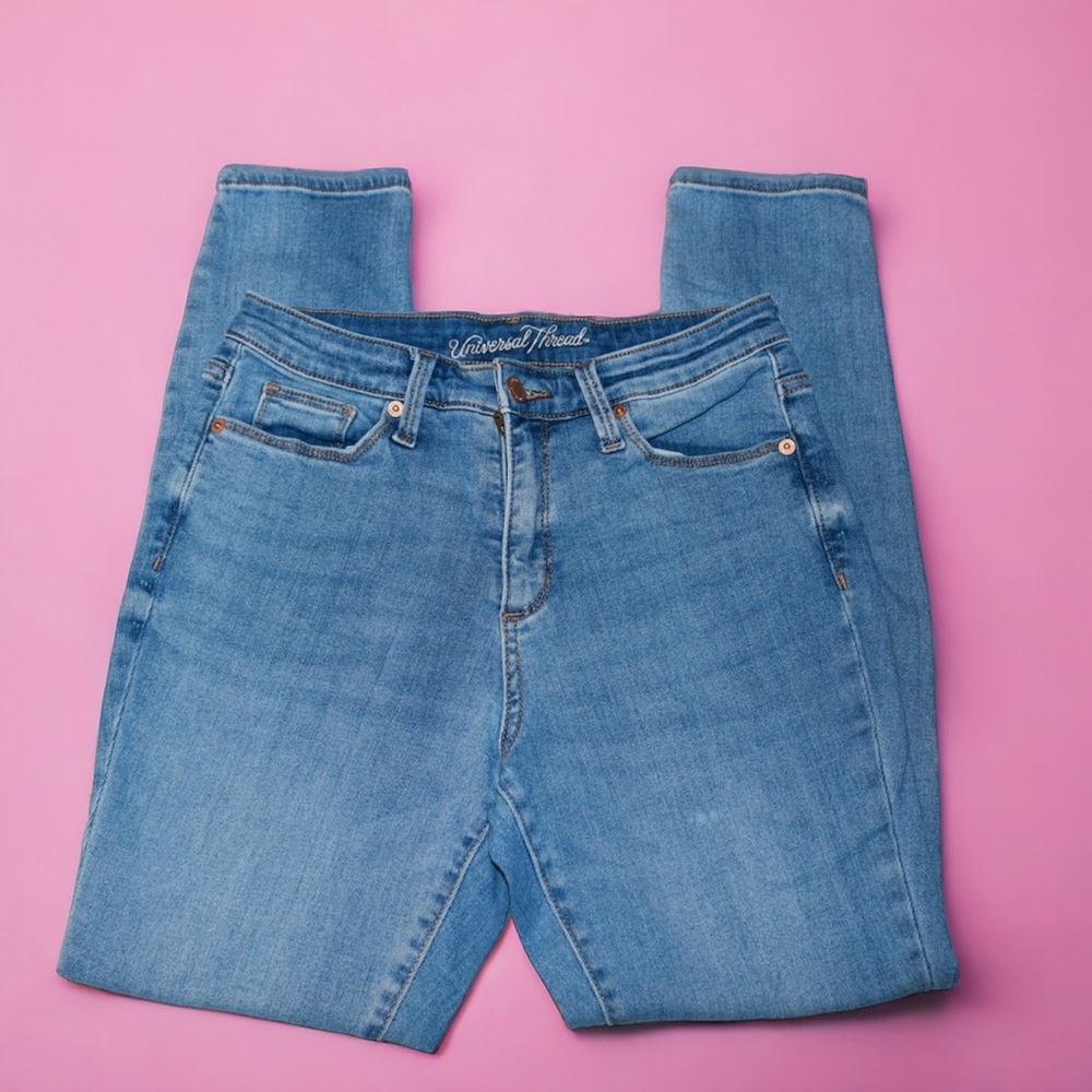 Universal Thread Jeans